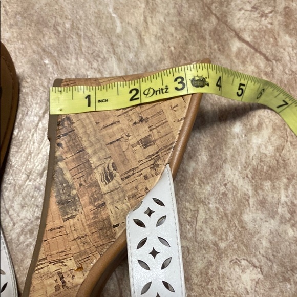 White Size 7 Cork Heeled Wedge Sandals - Picture 6 of 8